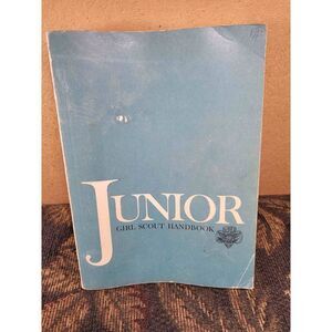 Vintage
1972 Junior Girl Scout Handbook